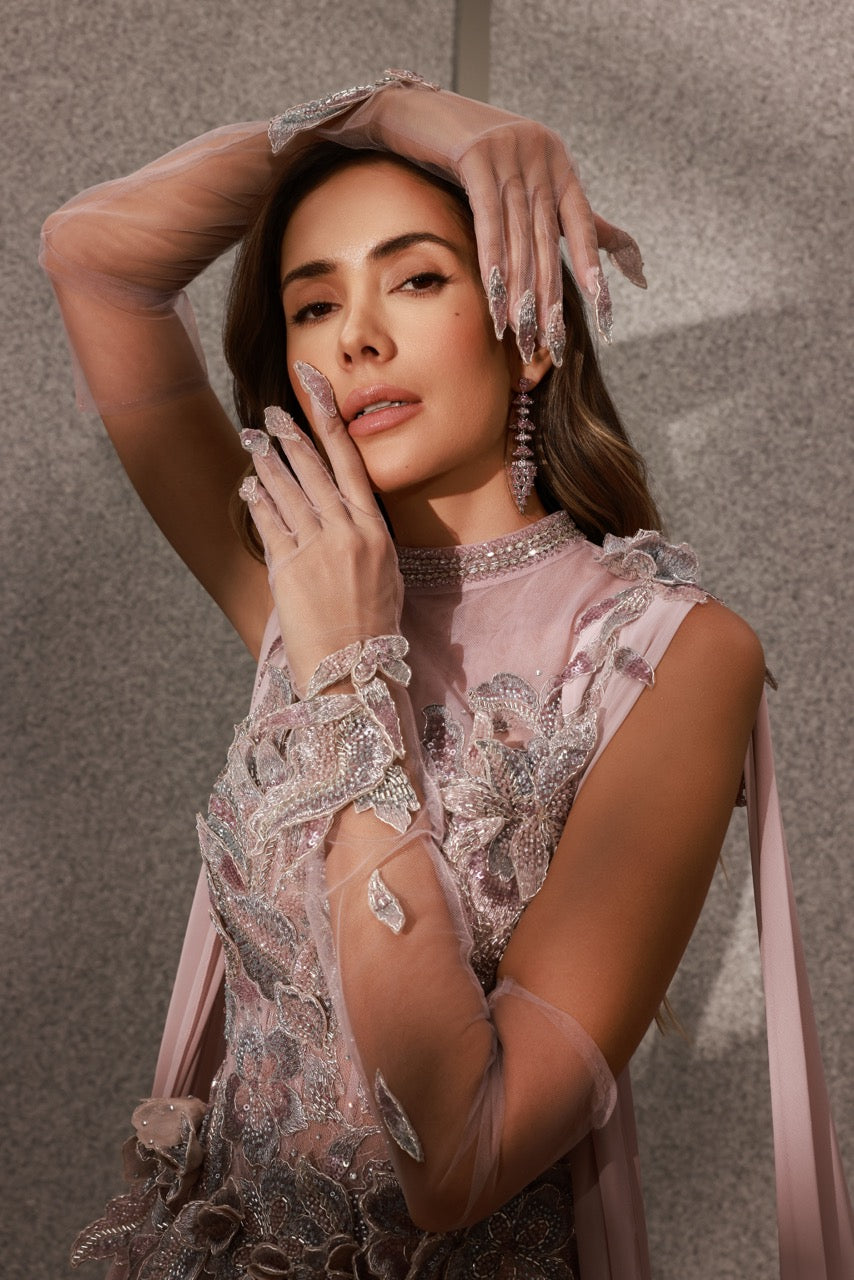 LOOK 19